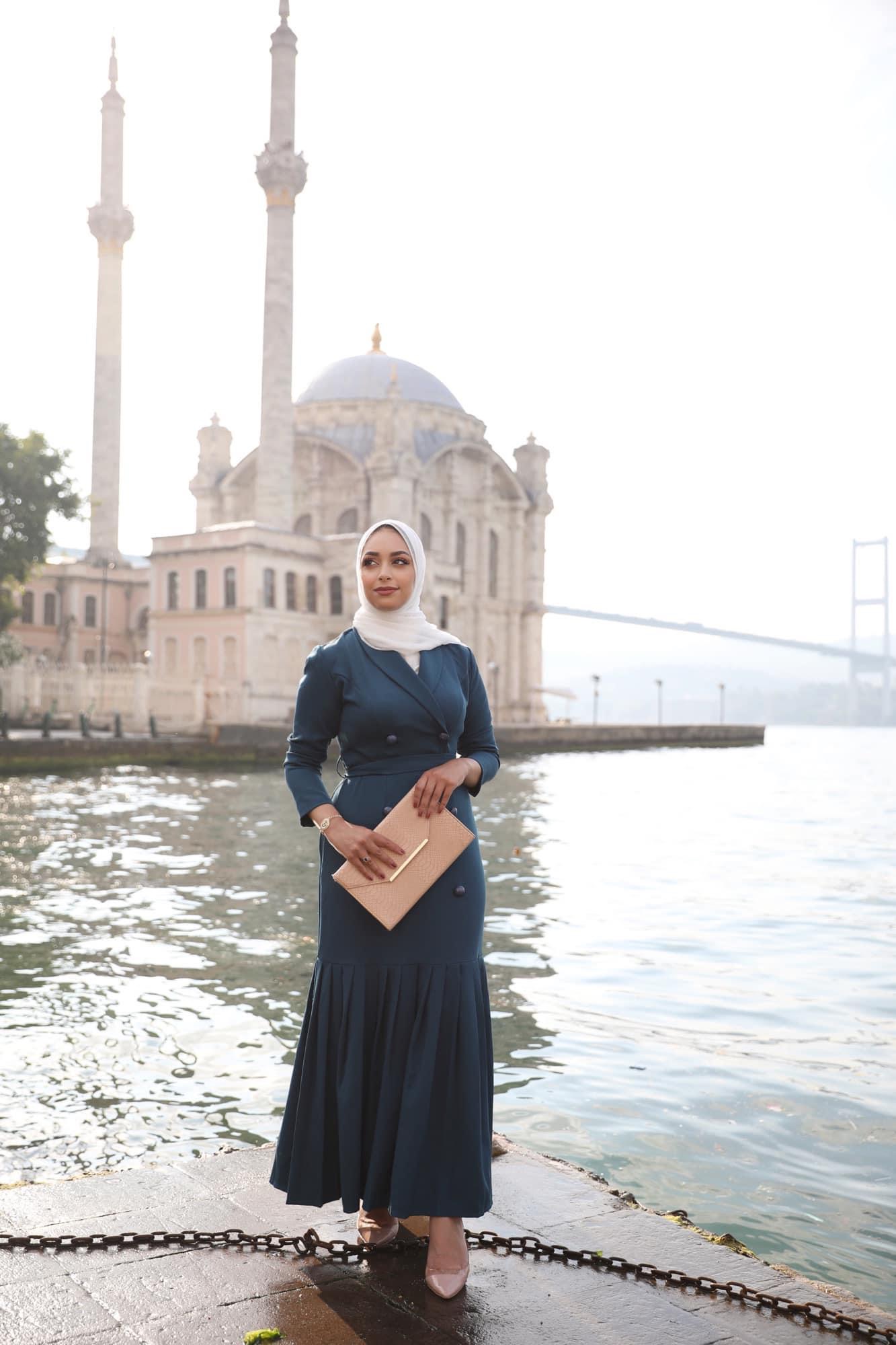 دانيه شخشير 