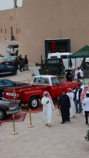 اكبر_تجمع سنوي لتجمع السيارات من كلاسيك وفخمه ومعدله وايضاً بعض من المجسمات (10).png