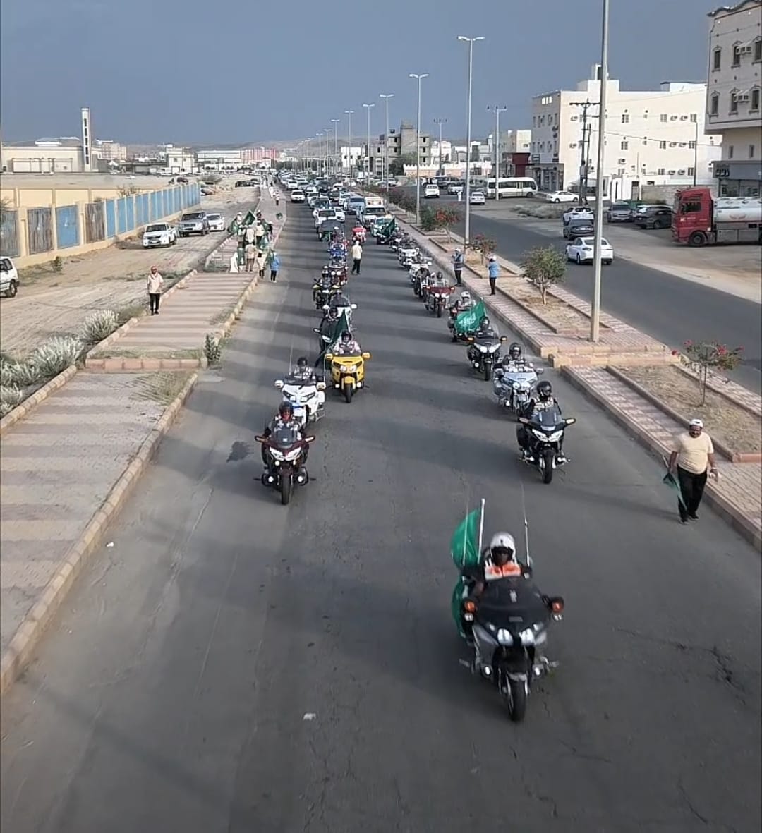 تصوير رحلة فريق دراجات نارية