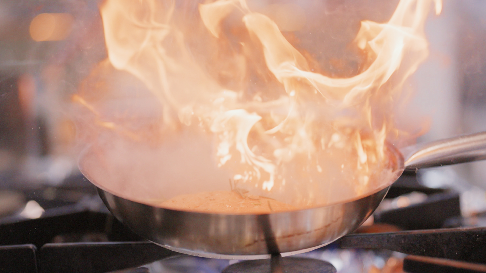 Nurya restaurant at Doubletree Madinah Gate - مطعم نوريا في دبل تري من هيلتون بوابة المدينة