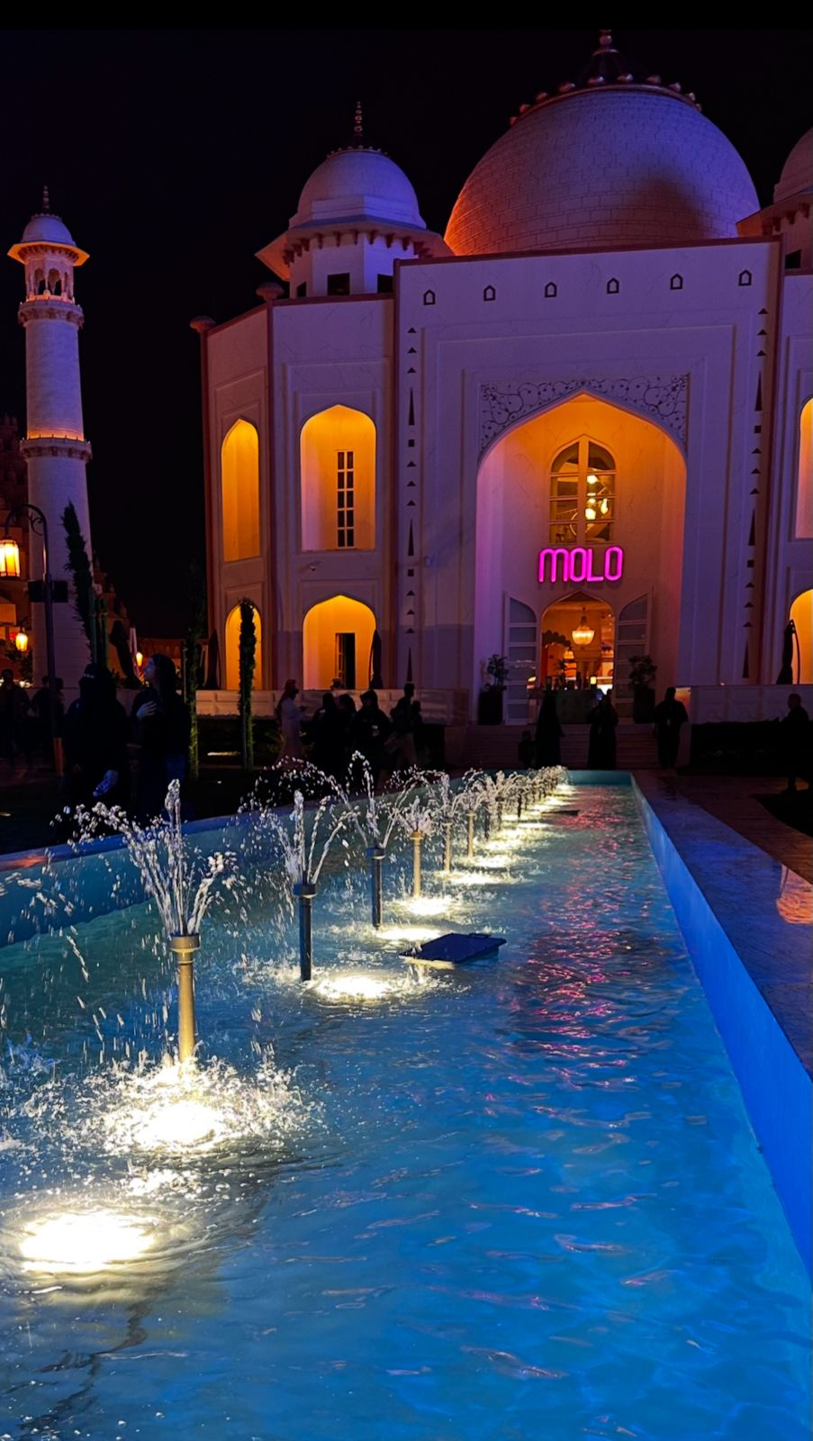 (MOLO) - عمارة مستوحاة من الطراز الهندي